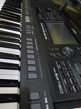 Dijual Keyboard YAMAHA PSR SX720 Seri Terbaru Like New Masih Fulldus
