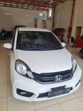 Honda Brio satya E manual 2016 mobil mulus