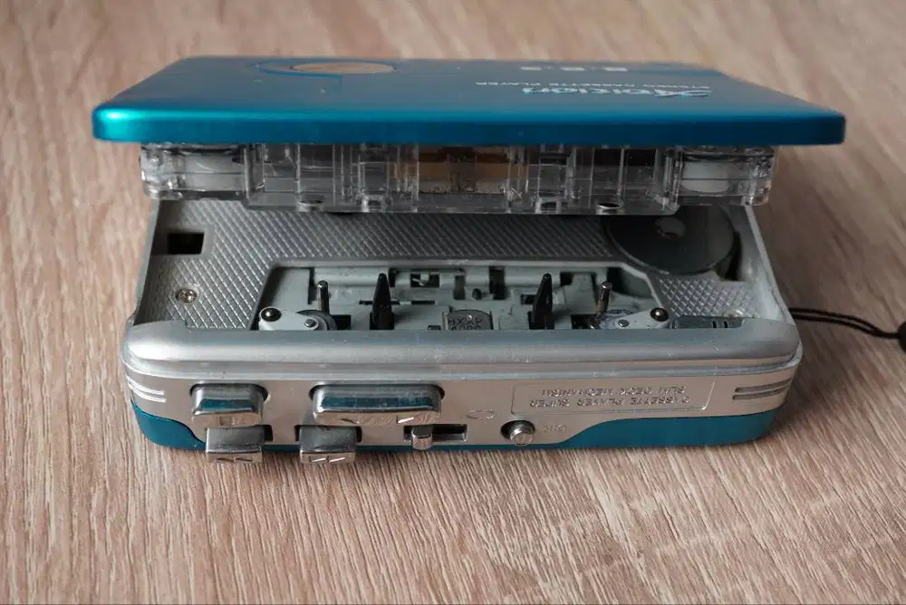WALKMAN CASSET FUNGSI NORMAL BASS MANTAP