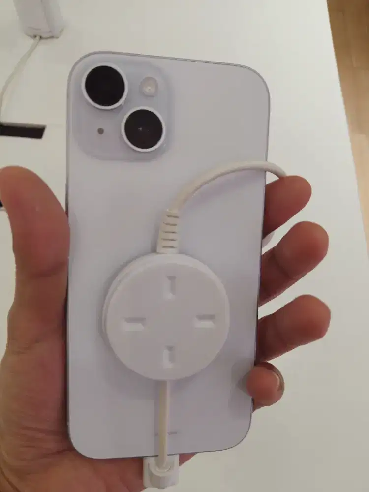 Kredit hp iPhone 15 basic ram 128