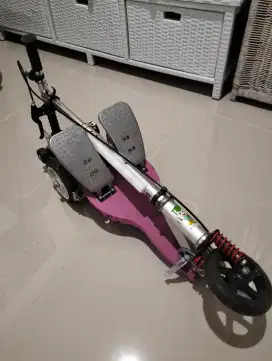SKUTER GENJOT PEDAL ANAK