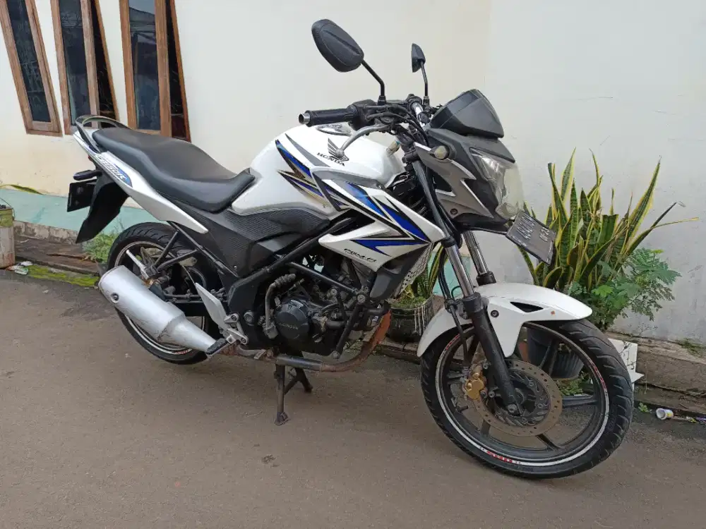 Dijual cepat cb150r 2013 surat lengkap