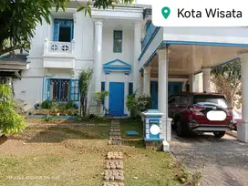 Dijual Rumah Kota wisata Semi furnished siap huni.