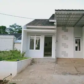 Rumah komersil fasilitas kolam renang