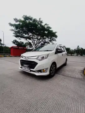 Sigra R delux 2016