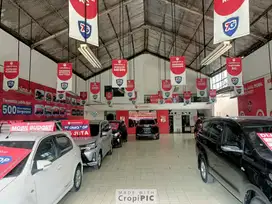 Di sewakan Ruang usaha ex showroom dekat toll Kranji, Bekasi Barat