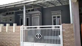Rumah disewakan baru renov murmer
