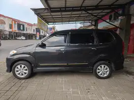 Toyota Avanza 2010 Bensin