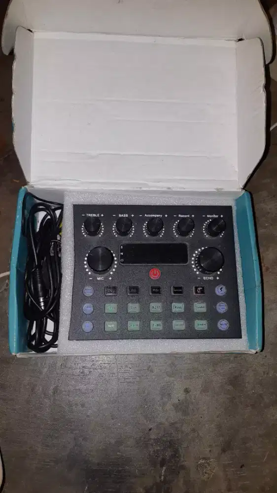 sound card bekas seperti baru v8s