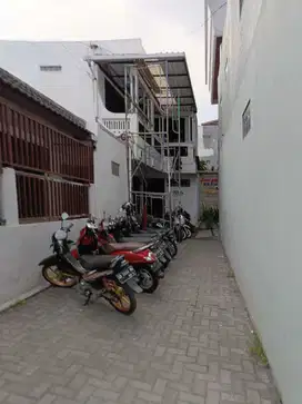 Kos-Kosan 2 Lantai Strategis Depan Kampus Unjani Yogyakarta KB 028