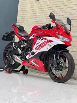 ODO 2 RIBU! GRADE A+ Kawasaki ZX25R ABS SE 2022 RED
