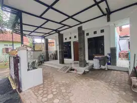 Rumah Kost Putri 9 Kamar Fully Furnished  Depan UMC