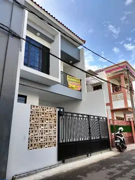 Rumah Minimalis dekat Taman mini Lubang buaya