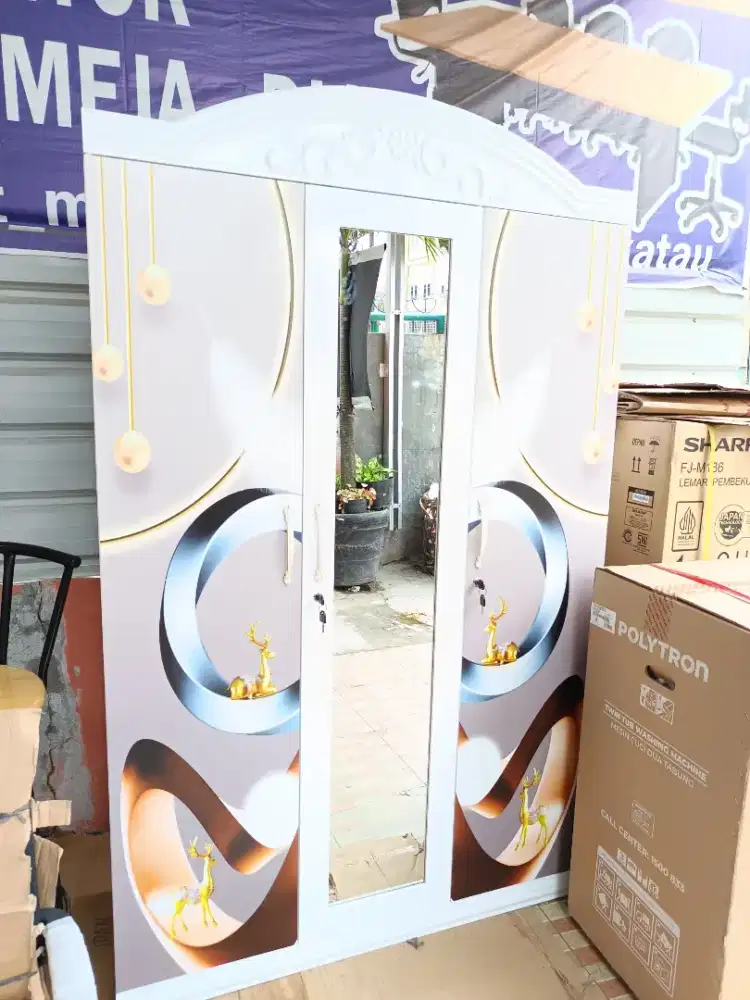 Lemari Pakaian 3 Pintu Plat Besi