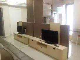 disewa apartemen green lake sunter,2kamar furnished,lantai rendah,hoek