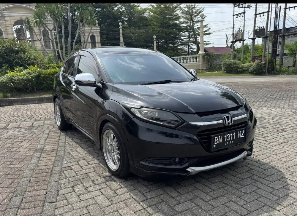 HRV PRESTIGE 2015 plat kota pekanbaru