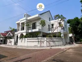 Dijual Rumah Hook Semi Furnished di Kencana Loka  BSD