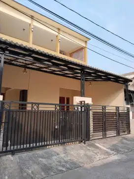 Disewakan rumah bangunan baru bagus 2 lantai di pekayon bebas banjir