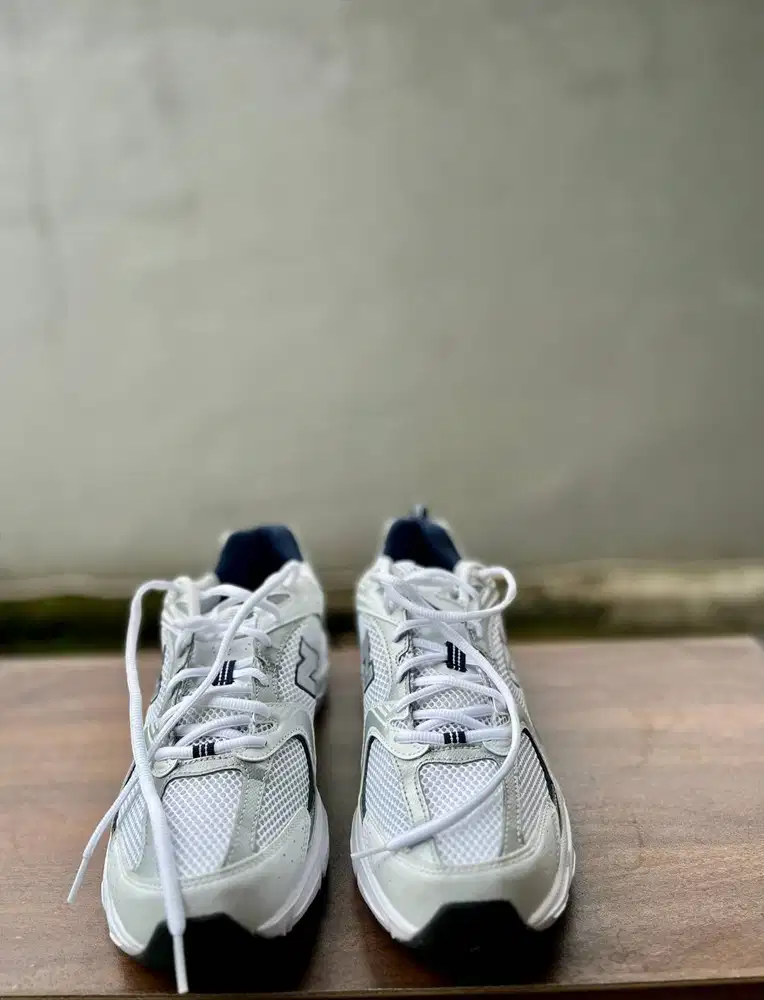 NEW BALANCE 530 MR530SG WHITE SILVER NAVY
