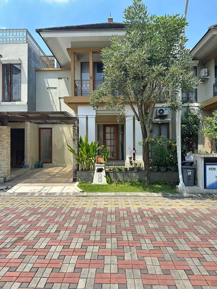 DiSewakan Rumah dlm perumahan Elite Furnished di Kayen Jakal km 7