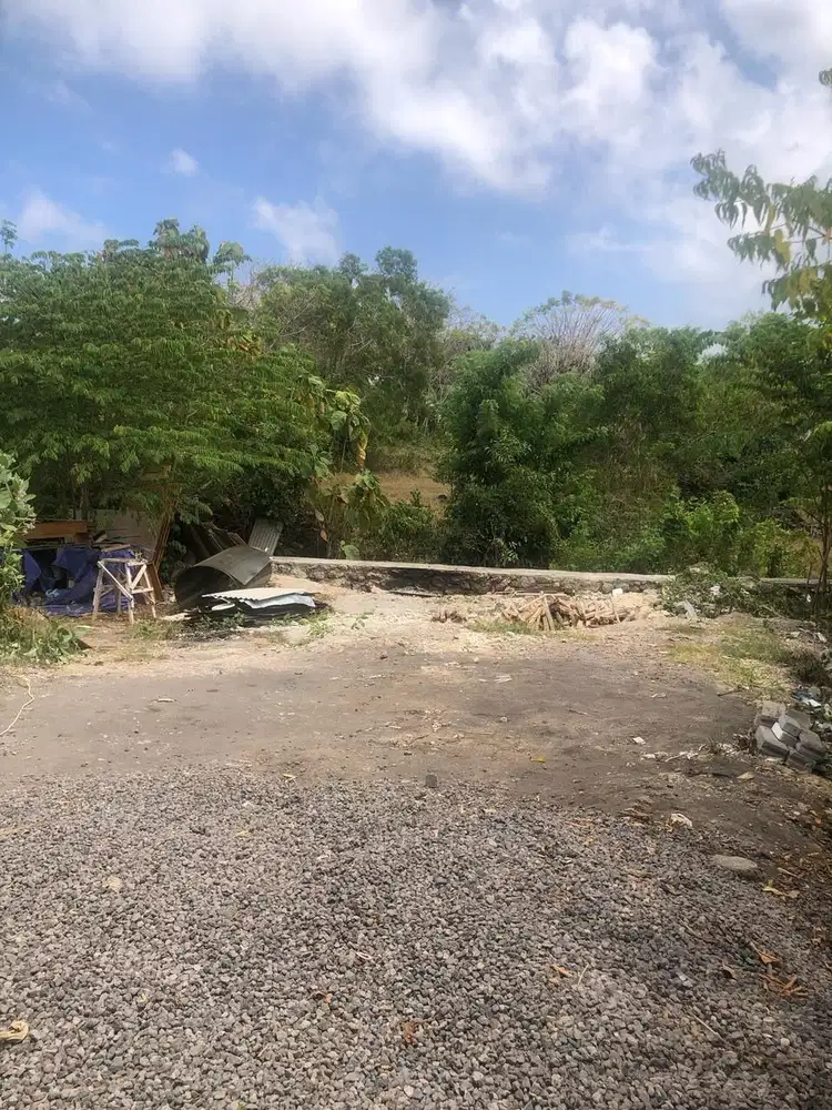 SMALL PLOT FOR LEASE NEAR PADANG PADANG BEACH