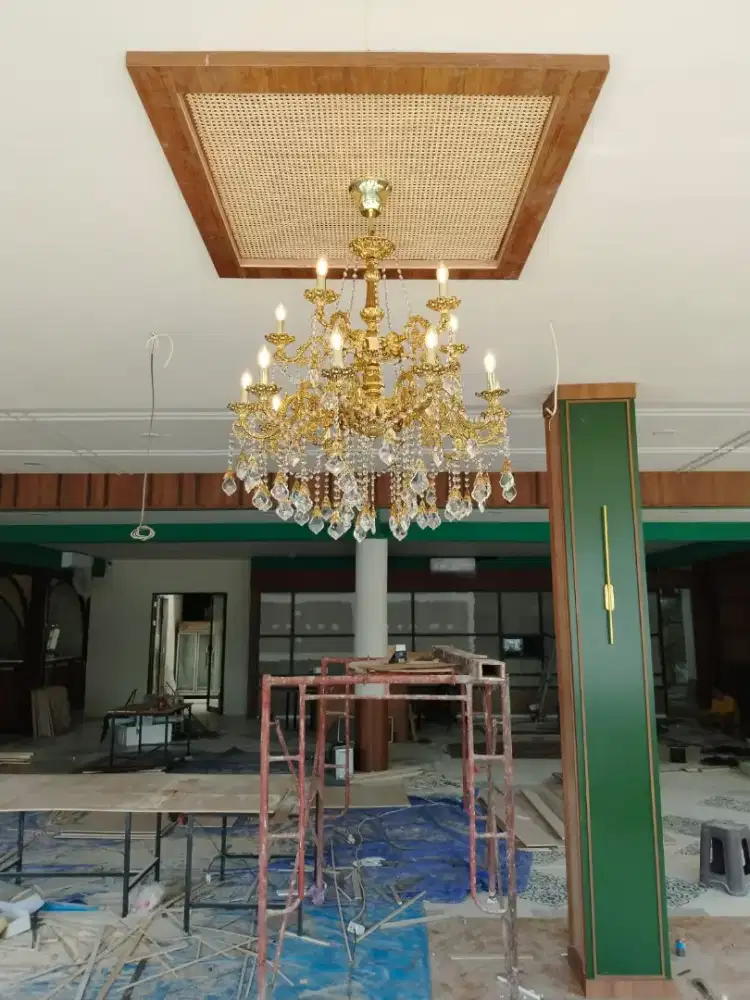 Kami bekerja sebagai jasa pasang lampu hias + servis lampu