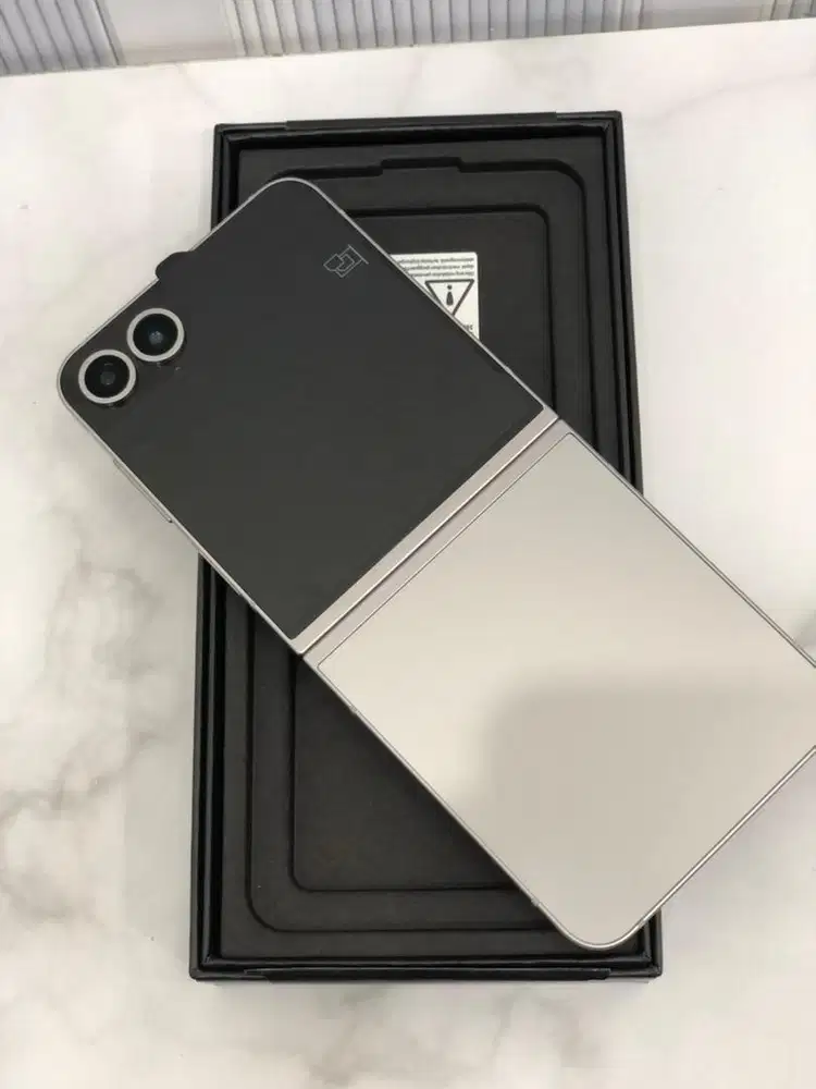SAMSUNG FLIP 6 12/256