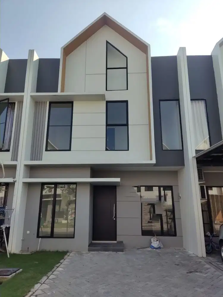 Rumah Eastern Park cantik, strategis
