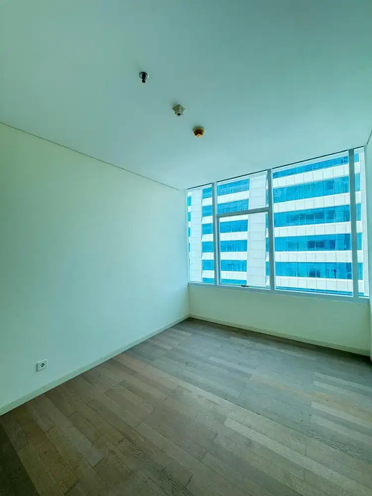 Sewa  Apartemen Regatta Tower London , Pluit jakarta utara