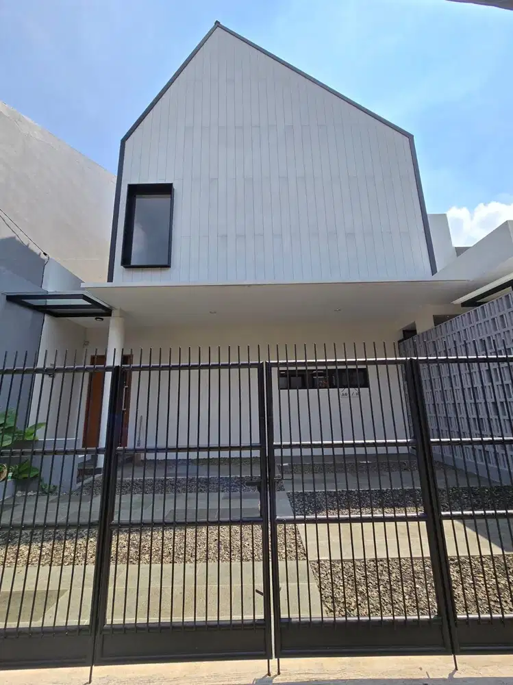 Rumah baru dalam komplek dengan 4 tidur di duren sawit