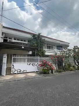 Dijual Rumah Simpang Darmo Permai Selatan Surabaya