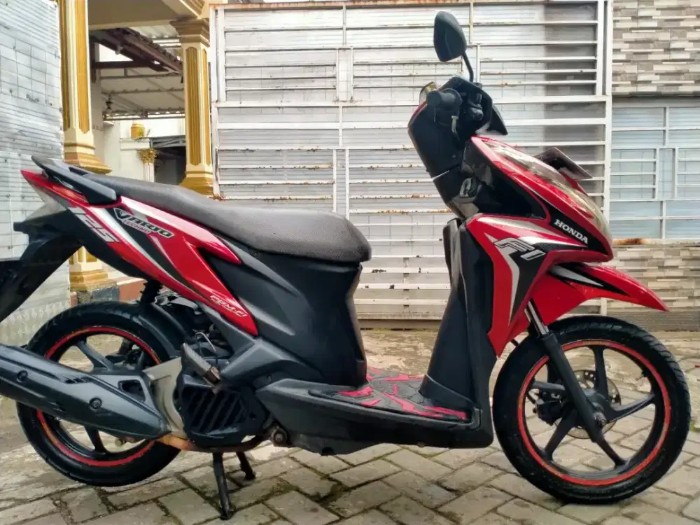 Honda Vario 125 lengkap motor sehat walafiat keterangan detail dibawah