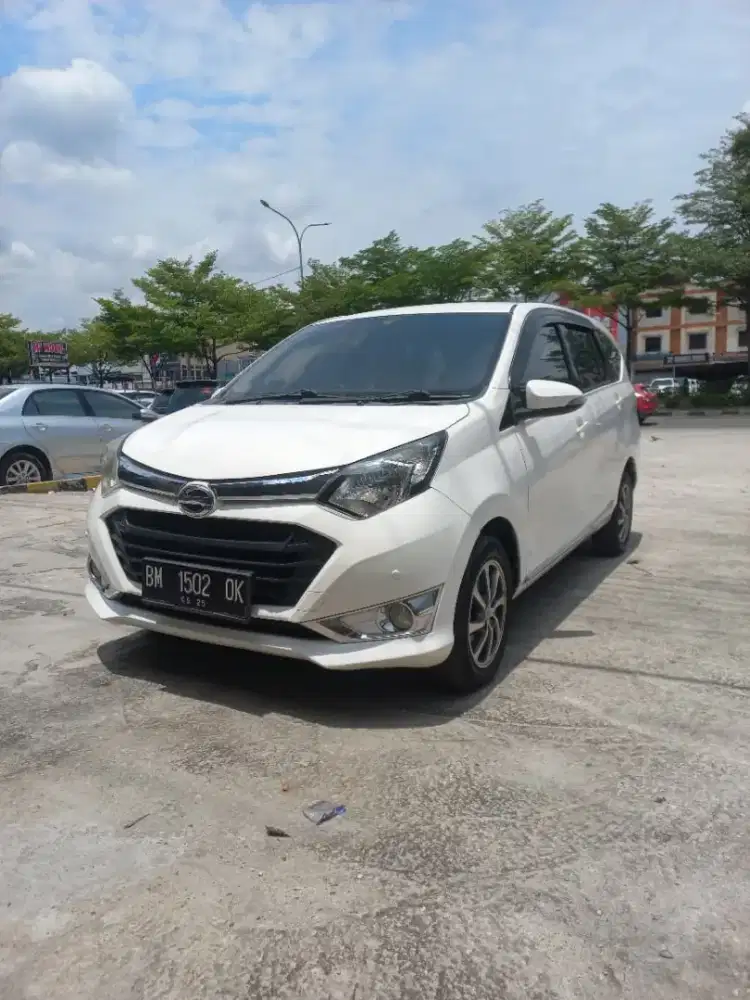 Sigra R vvti Ori 2016