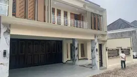 Rumah mewah minimalis modern solo baru