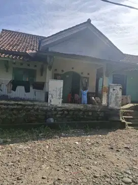 Jual rumah buat dagang ciseeng bogor barat