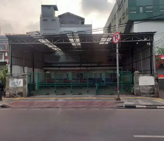 Ruko sewa pulogadung, cocok bengkel parkir 8 mobil jakarta timur