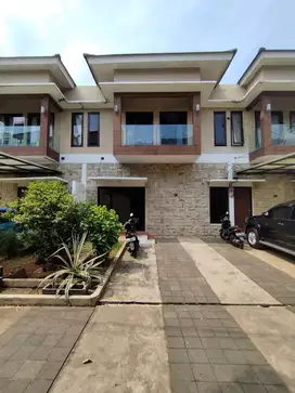 Rumah sewa pasar minggu dekat hotel aston priorit Jakarta selatan