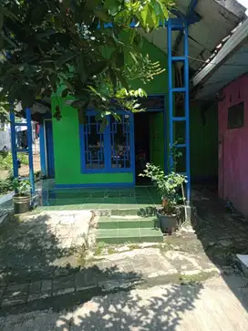 Dijual Rumah Pinggir Jalan Daerah Jatiluhur 119 m2