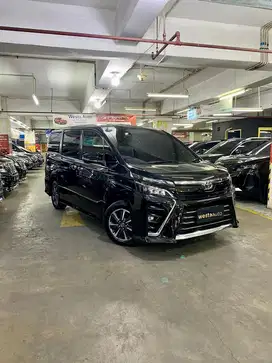 Toyota Voxy 2.0 AT 2017 terawat 2018