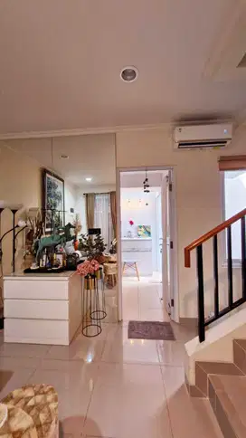Dijual Rumah Full  Furnish Cantik Dan Siap Huni, Summarecon Serpong