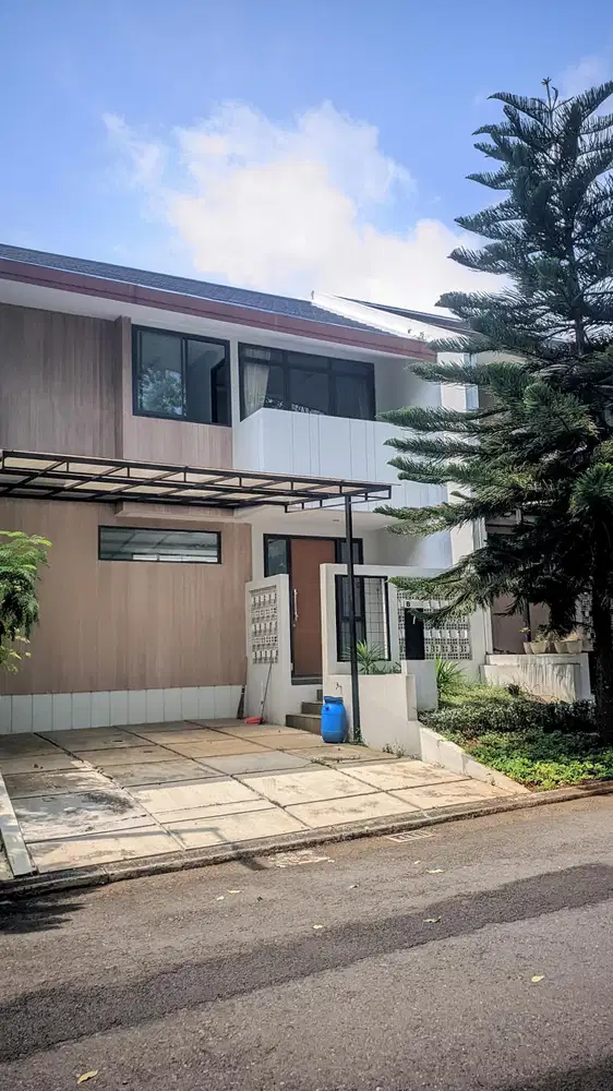 RUMAH MEWAH 2 LANTAI NARAYA DEKAT DANAU BSB