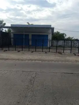 Toko strategis pusat kota Kesesi parkir luas