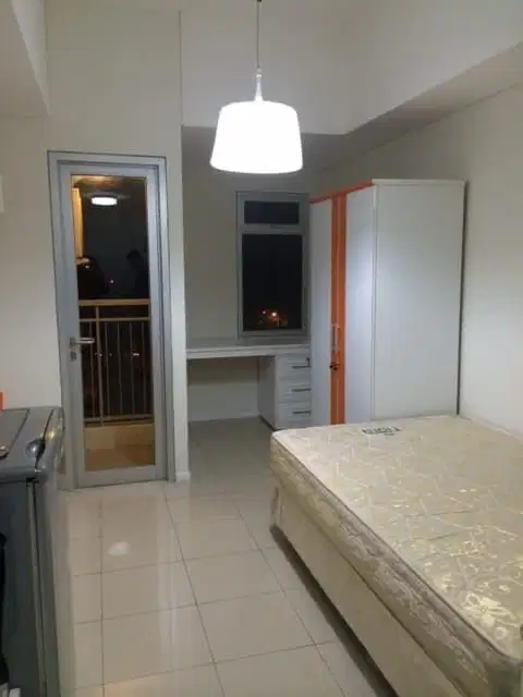Apartemen Green Lake Sunter Studio furnish, lantai rendah, sertifikat