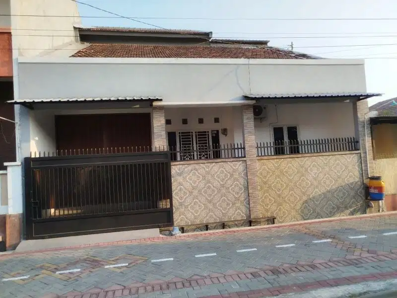 Tanahmas Semarang Rumah 1,5 Lantai Masih Seperti Baru + Furnish