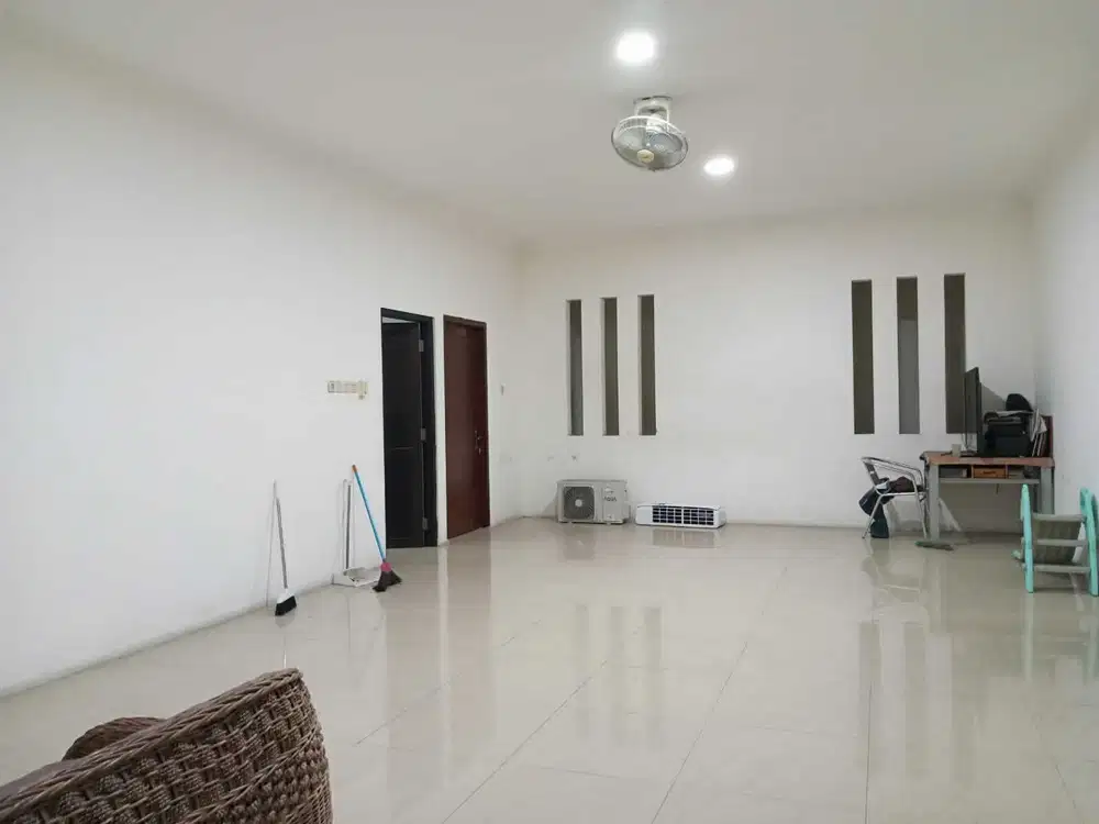 Rumah + Tempat Usaha Strategis 2 Lantai Bojong Kulur Murah