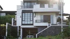 RUMAH MEWAH SEMI FURNISHED LINGKUNGAN NYAMAN RESORT DAGO PAKAR