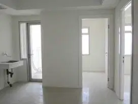 Apartemen Green Lake Sunter 2BR unfurnish,lantai rendah,sertifikat.