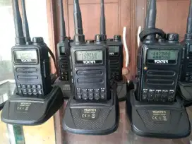 HT voxter uv-w8 dual band UHF/VHF