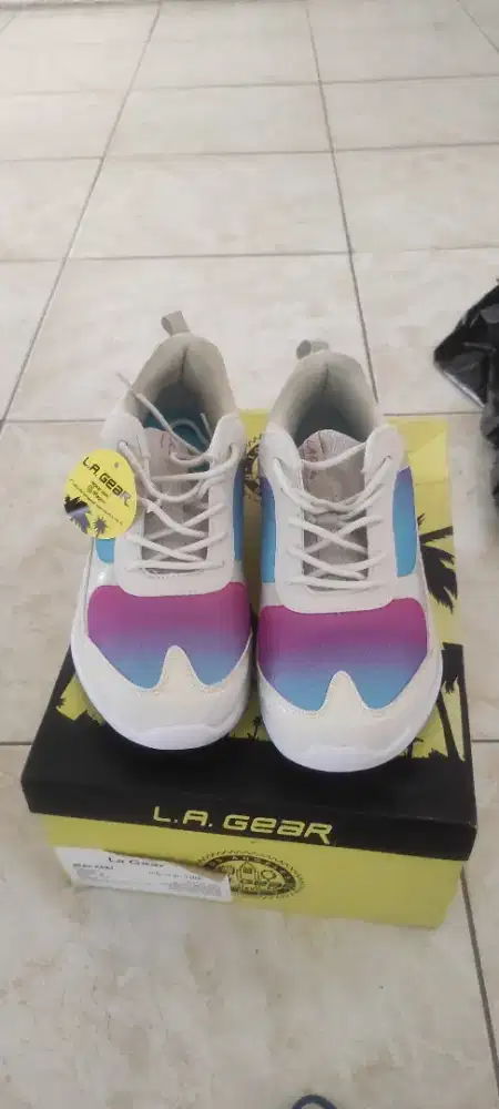 Sepatu merk le gear