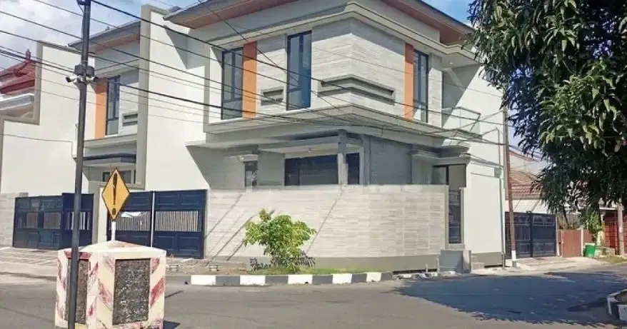 Jual rumah Baru Modern Minimalis di area Perumahan Nginden, Surabaya